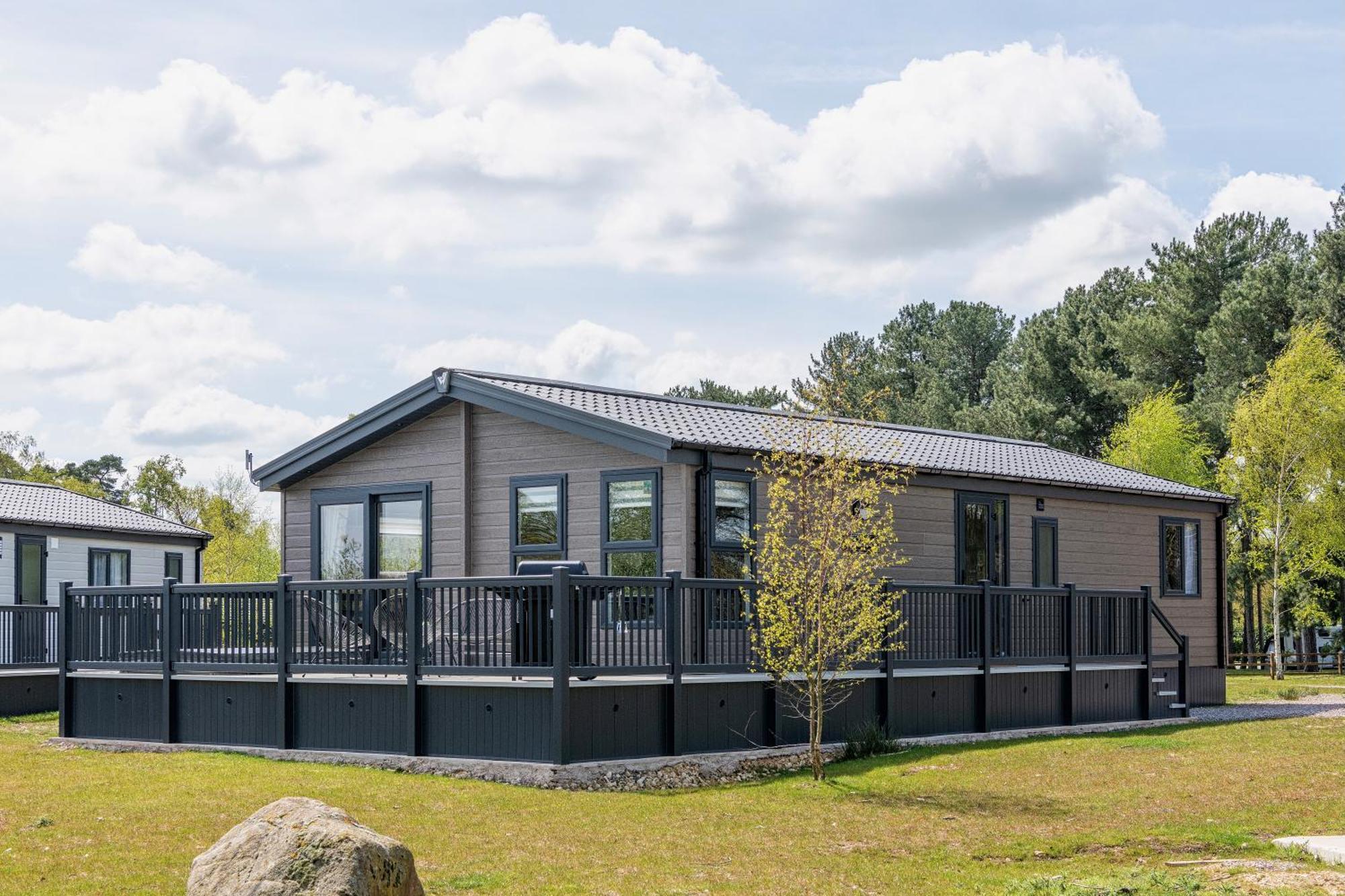 Ella Lodge Lincoln Exterior photo